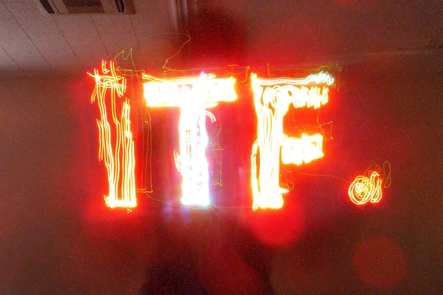 作例1:英語の文字